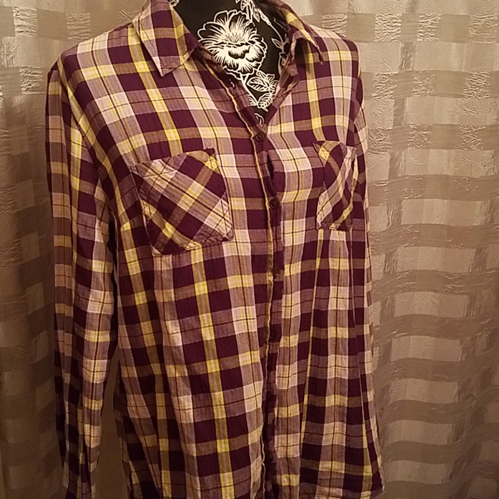 Merona lightweight button down top